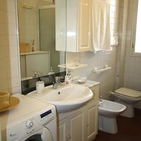 Blancohouse Viale Ceccarini Daire *
