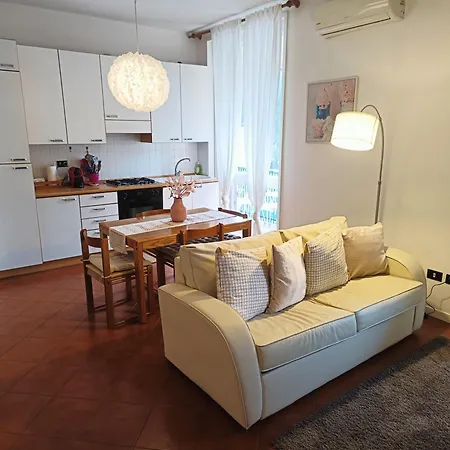 Blancohouse Viale Ceccarini Daire