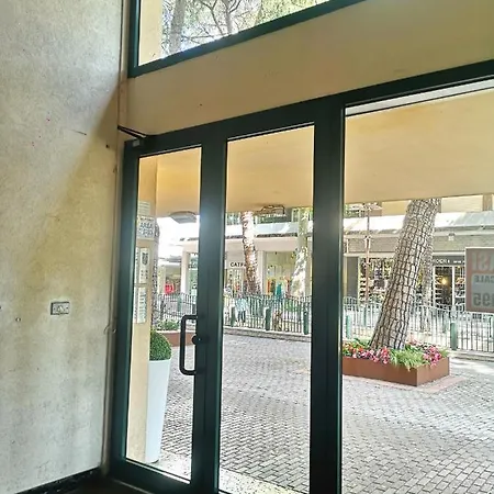 Blancohouse Viale Ceccarini شقة
